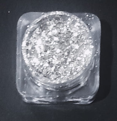 Opera Iridescent Flakes Highlighter (Silver)